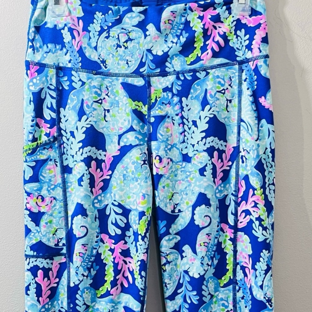 Lilly Pulitzer Luxletic Leggings Corsica Blue Turtle UPF 50+ High Rise Size M - Picture 4 of 5